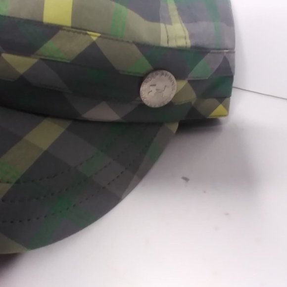 Women's Under Armour Plaid Grey/Green Hat- Adjustable- New Without Tags - Picture 3 of 6